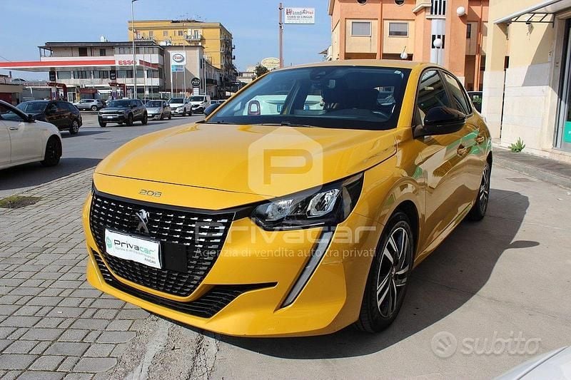 Usata Peugeot 208 Active 2023 Giallo Utilitaria