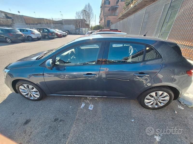 Usata Renault Mégane Coupé 130 CV (95 kW) 2019 Grigio Coupé