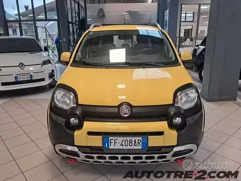 Usata Fiat Panda Cross Cross 89 CV (65 kW) 2016 Giallo Utilitaria