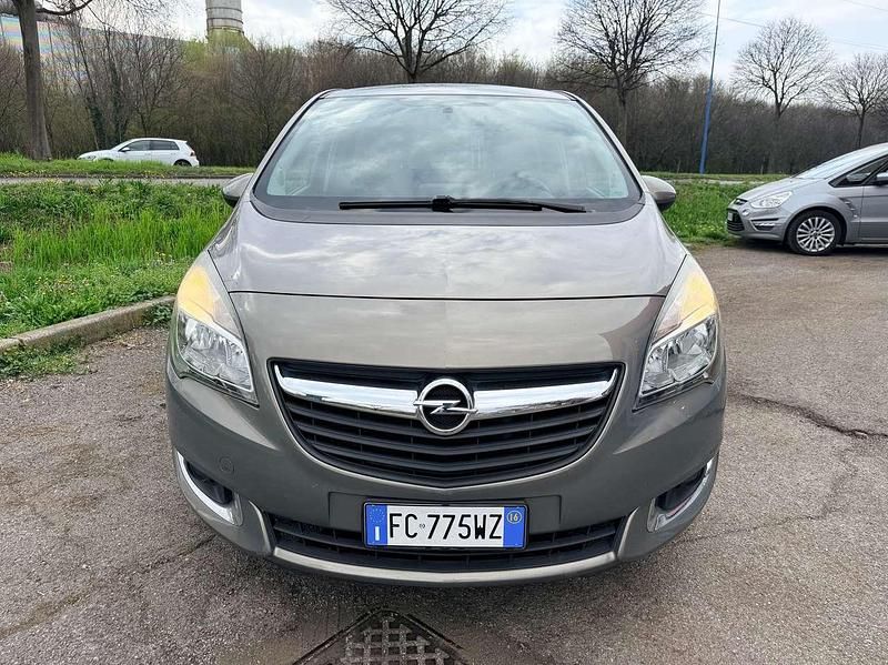Usata Opel Meriva 120 CV (88 kW) 2016 Grigio minerale chiaro Monovolume