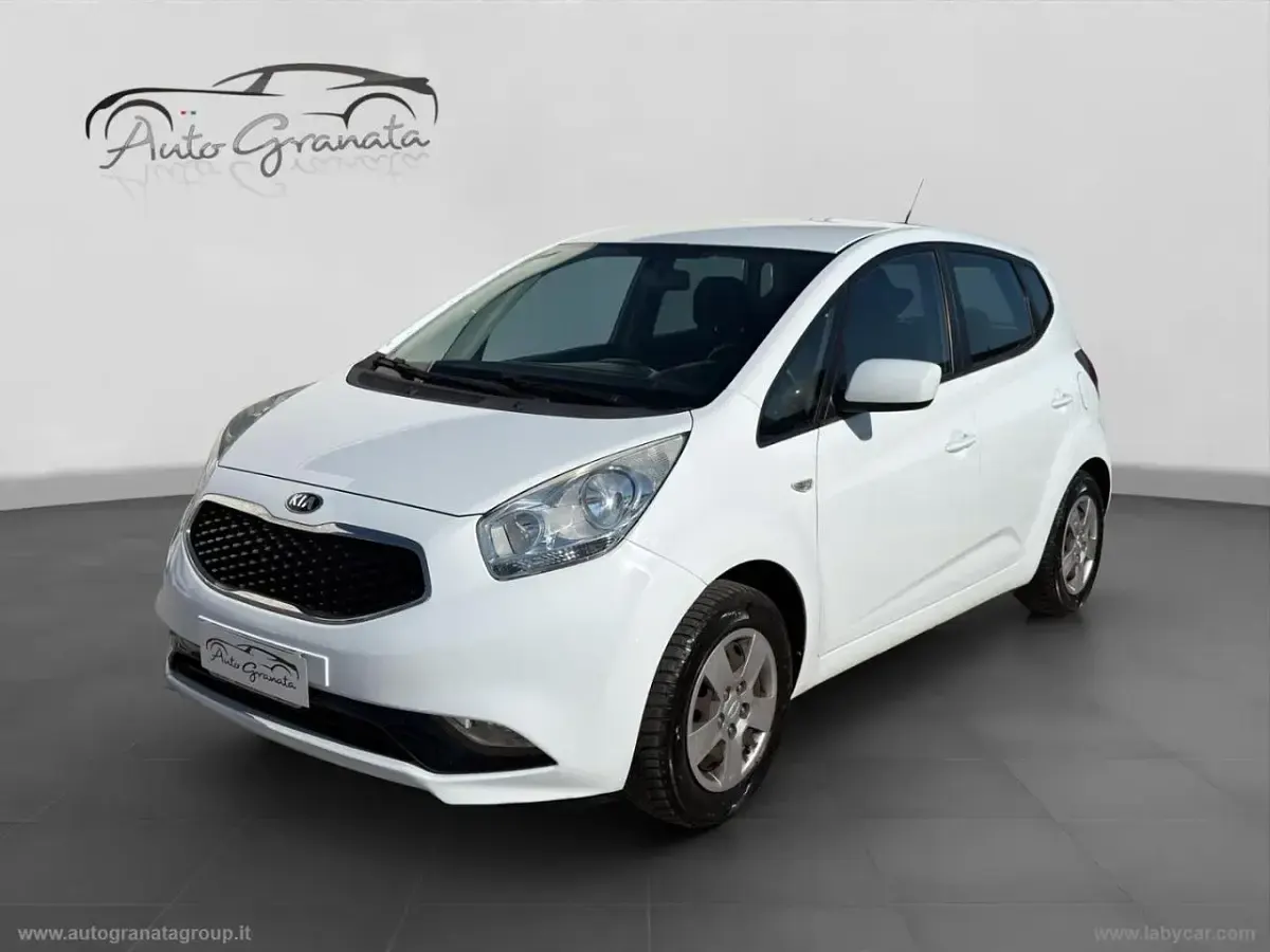 Usata Kia Venga 90 CV (66 kW) 2016 Bianco Utilitaria