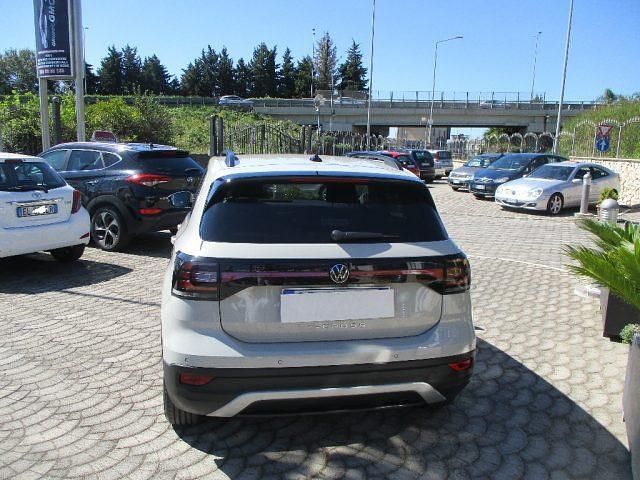 Usata VW T-Cross Style 110 CV (80 kW) 2023 Grigio SUV