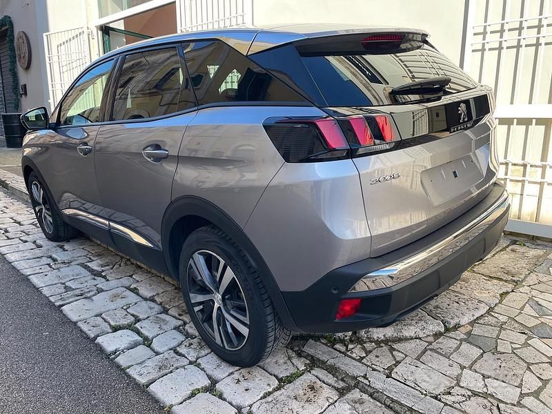 Usata Peugeot 3008 Allure 131 CV (96 kW) 2023 Grigio SUV