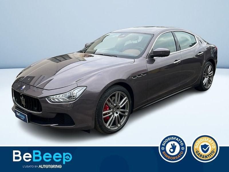 Grigio Usata 2016 Maserati Ghibli Tre volumi | 28.400 € (Buon prezzo) - Immagine 1/3