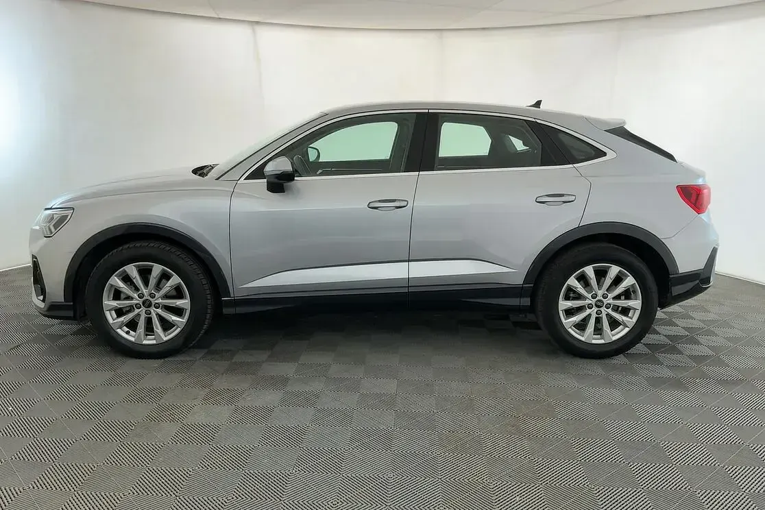 Usata Audi Q3 Sportback Ambiente 150 CV (110 kW) 2020 Argento SUV