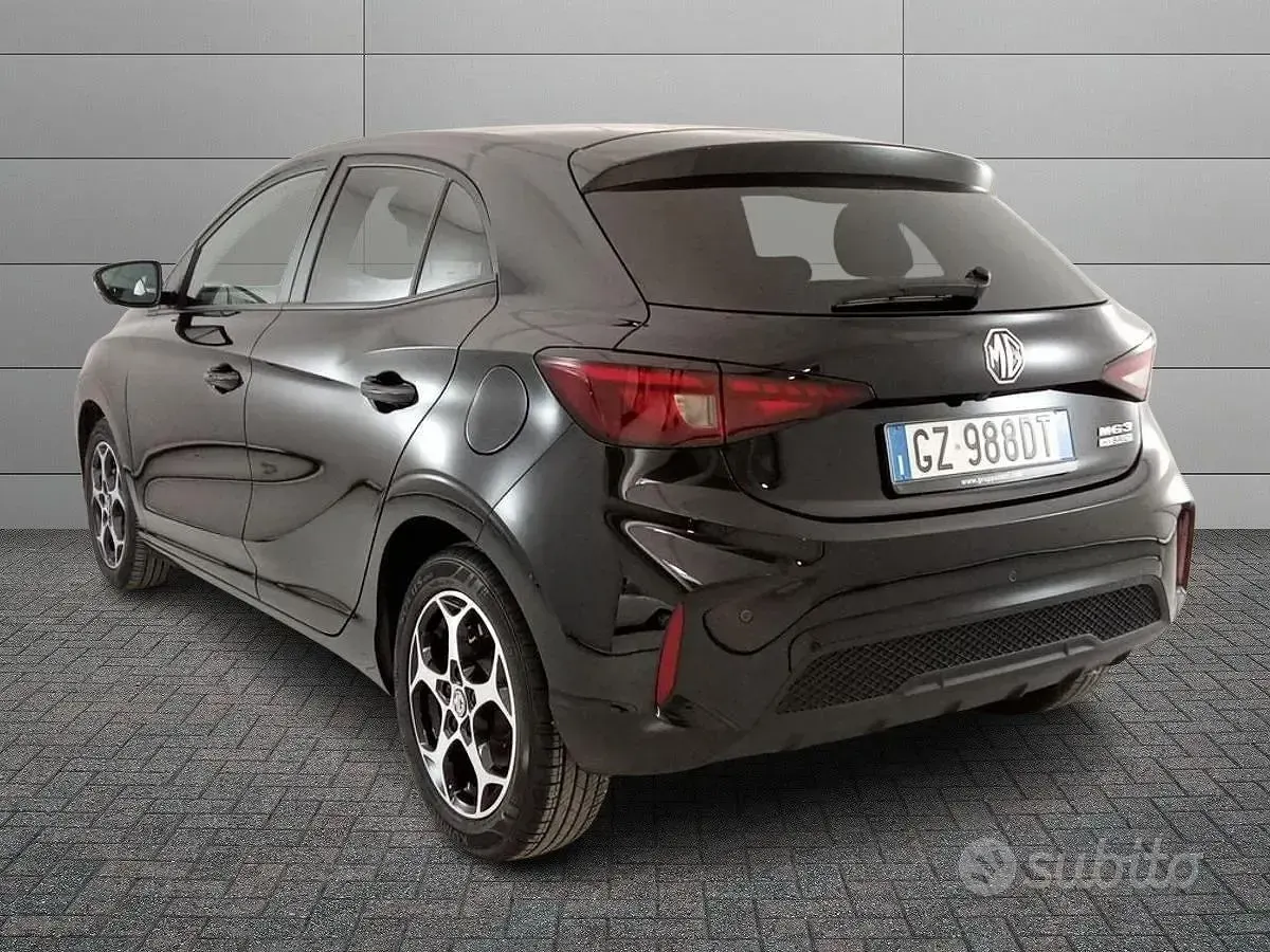 Usata MG MG3 Luxury 102 CV (75 kW) 2025 Nero Utilitaria