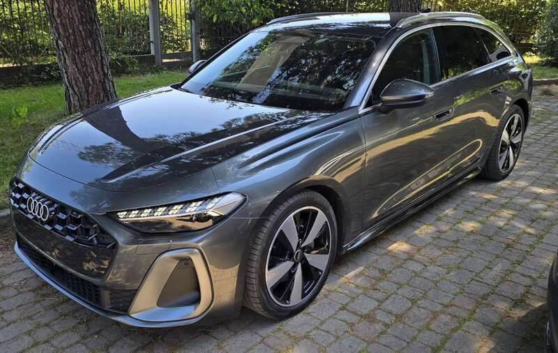 Nuova Audi A5 S-Line 204 CV (150 kW) 2025 Grigio daytona perlato Coupé