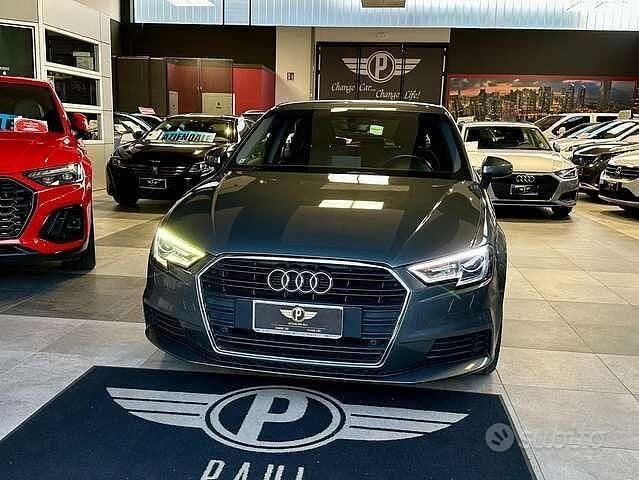 Usata Audi A3 Business 116 CV (85 kW) 2019 Grigio Berlina