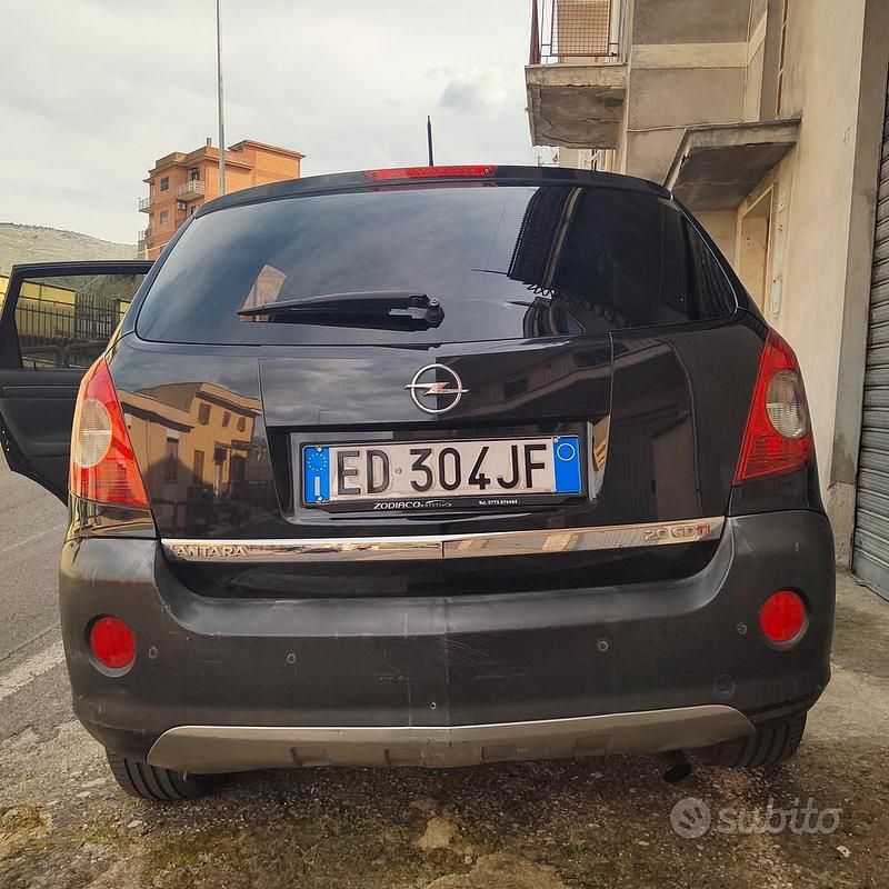 Usata Opel Antara Edition+ 150 CV (110 kW) 2010 Nero SUV