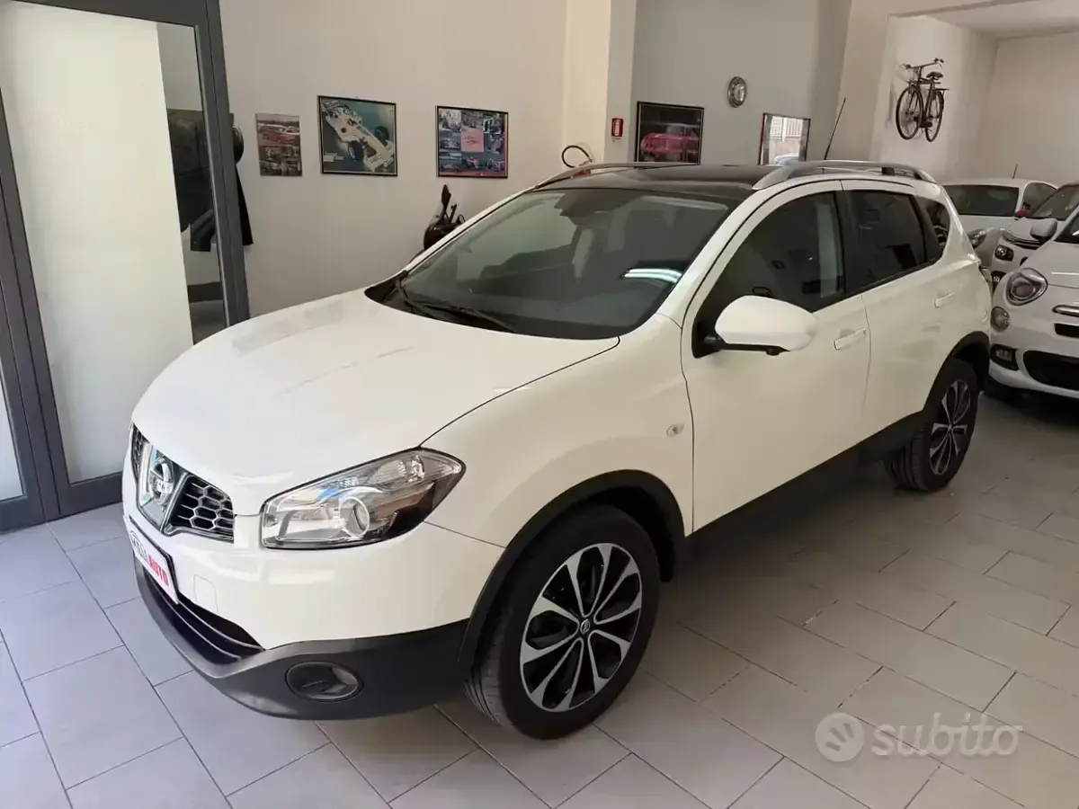 Usata Nissan Qashqai 360º 131 CV (96 kW) 2012 Bianco SUV