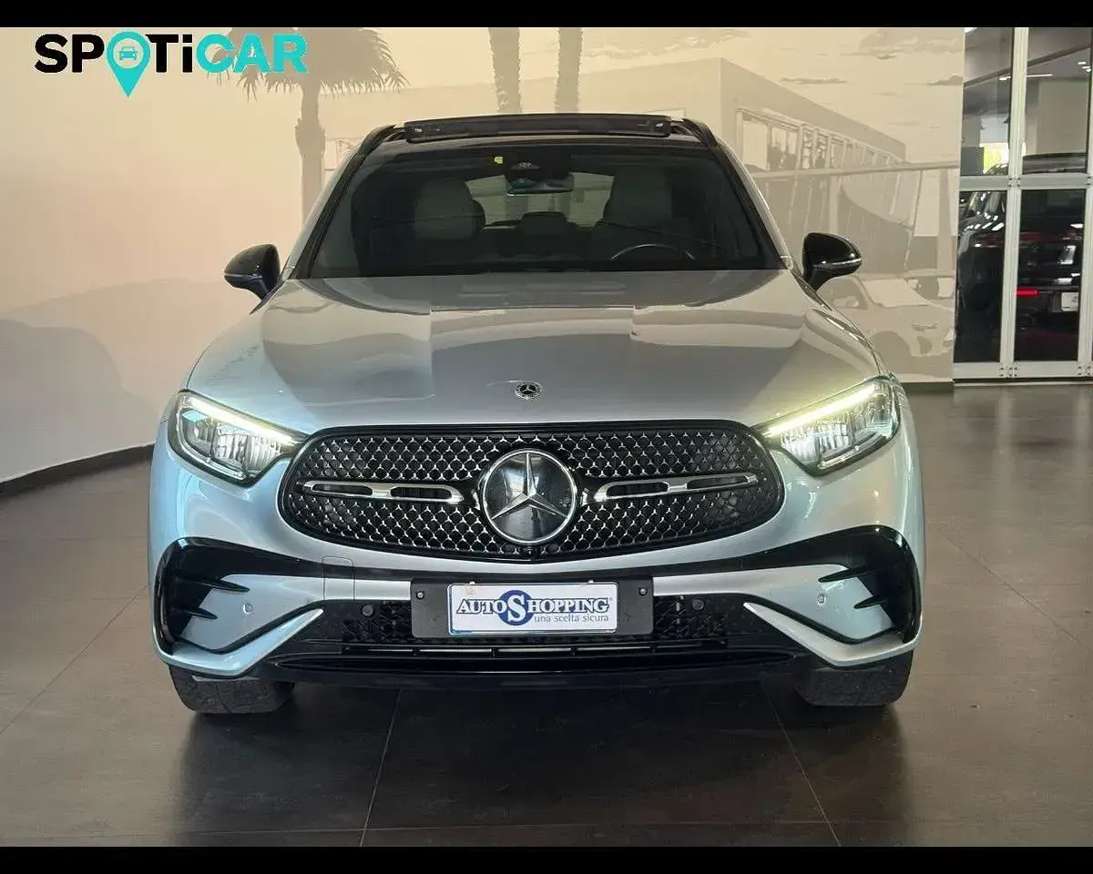 Usata Mercedes GLC300 Premium 269 CV (197 kW) 2023 Argento SUV