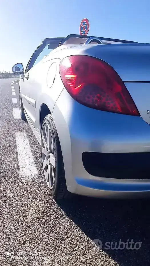 Usata Peugeot 207 CC 120 CV (88 kW) 2010 Grigio Cabrio