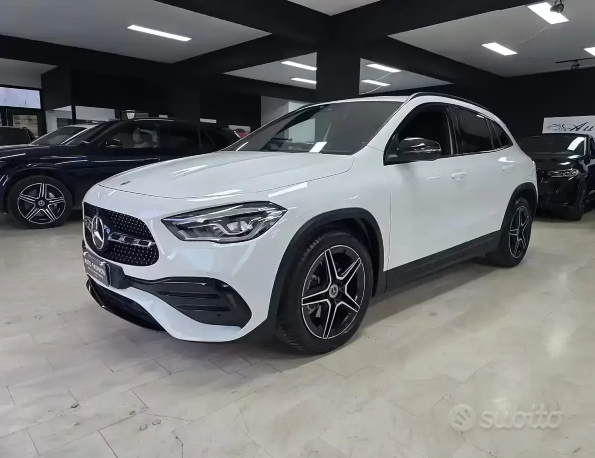 Usata Mercedes GLA200 Premium 150 CV (110 kW) 2021 Bianco SUV
