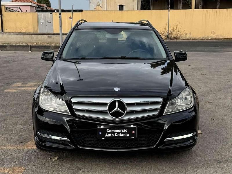 Usata Mercedes C180 120 CV (88 kW) 2014 Nero Station wagon
