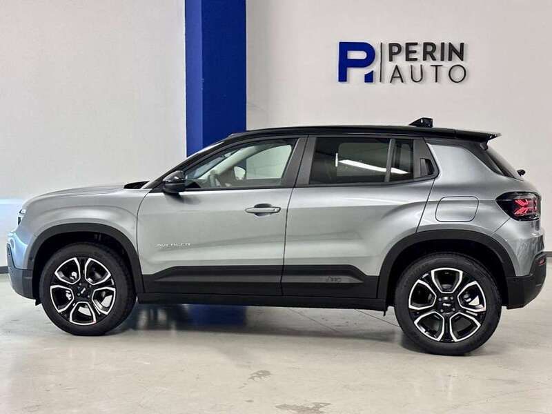 Usata Jeep Avenger Summit 272 CV (200 kW) 2024 Granite tetto nero SUV