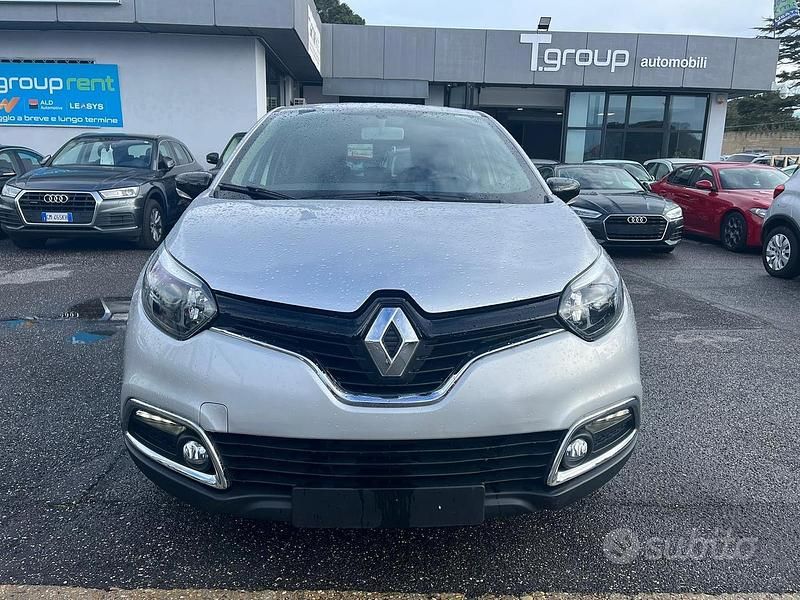 Usata Renault Captur Zen 120 CV (88 kW) 2017 Argento SUV