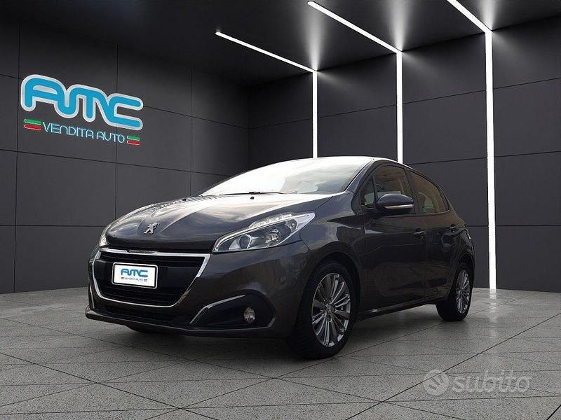 Usata Peugeot 208 Allure 81 CV (59 kW) 2019 Grigio Utilitaria