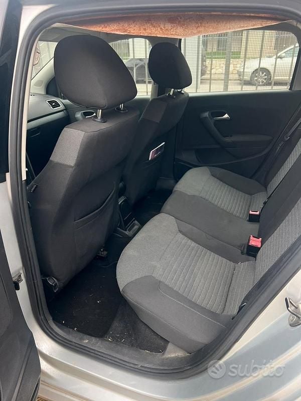 Usata VW Polo 75 CV (55 kW) 2010 Grigio Utilitaria