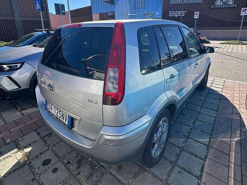 Usata Ford Fusion 68 CV (50 kW) 2009 Argento Monovolume