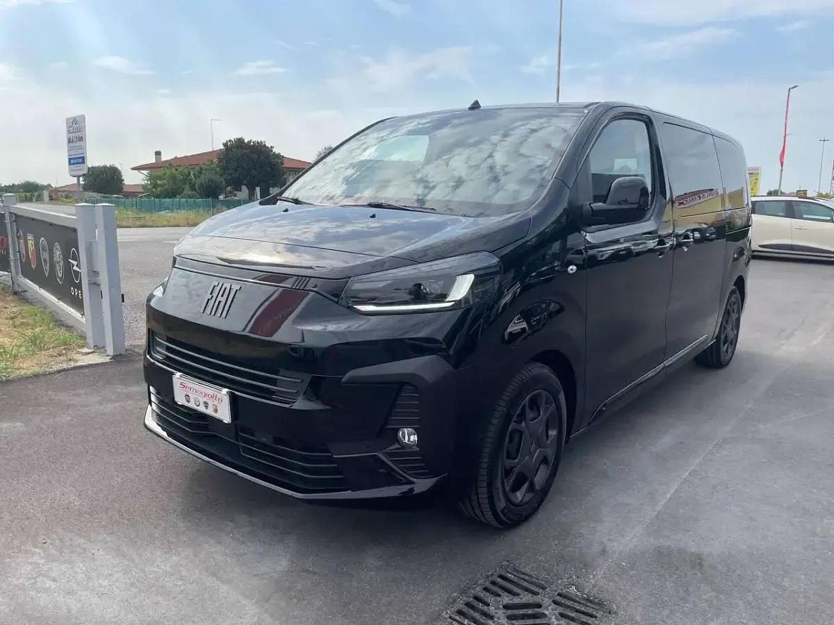 Nuova Fiat E-Ulysse 100 kW (136 CV) 2025 Nero Monovolume