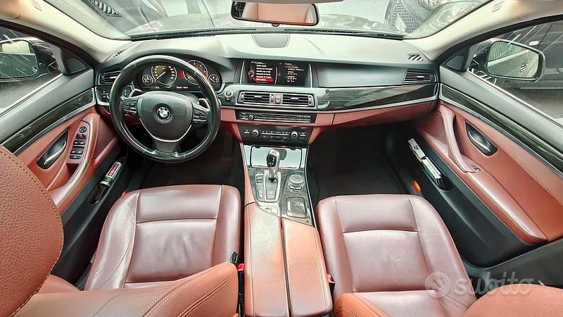 Usata BMW 520 Luxury Line 190 CV (139 kW) 2015 Grigio Station wagon