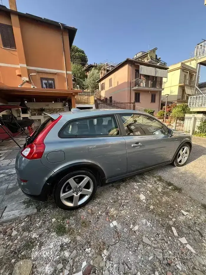 Usata Volvo C30 150 CV (110 kW) 2010 Bluazzurro Utilitaria