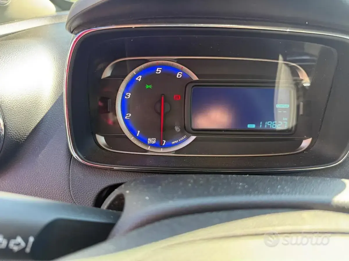 Usata Chevrolet Trax 131 CV (96 kW) 2013 Marrone SUV