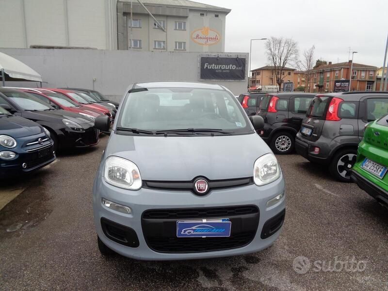 Grigio Usata 2019 Fiat Panda Easy Due volumi | 8000 € (Buon prezzo) - Immagine 1/4