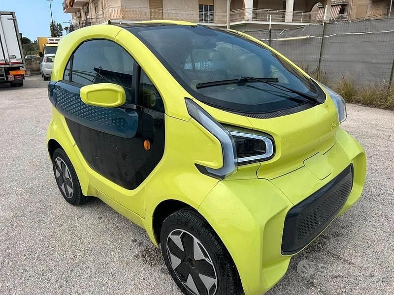Usata XEV Yoyo 7 kW (10 CV) 2022 Giallo Utilitaria