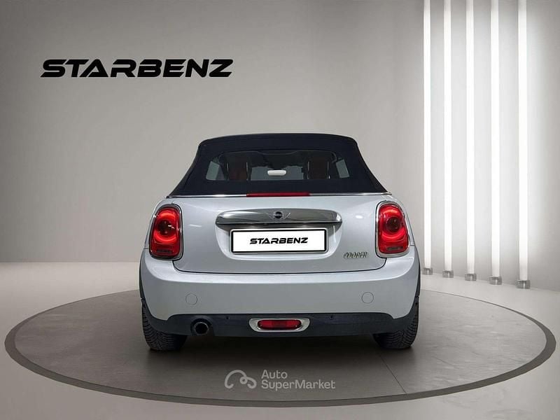 Usata Mini Cooper Cabriolet Hype 136 CV (100 kW) 2017 Grigio Cabrio