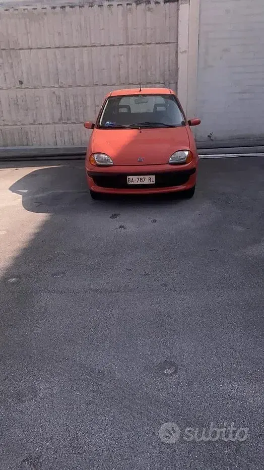Usata Fiat 600 39 CV (28 kW) 1998 Arancione Berlina