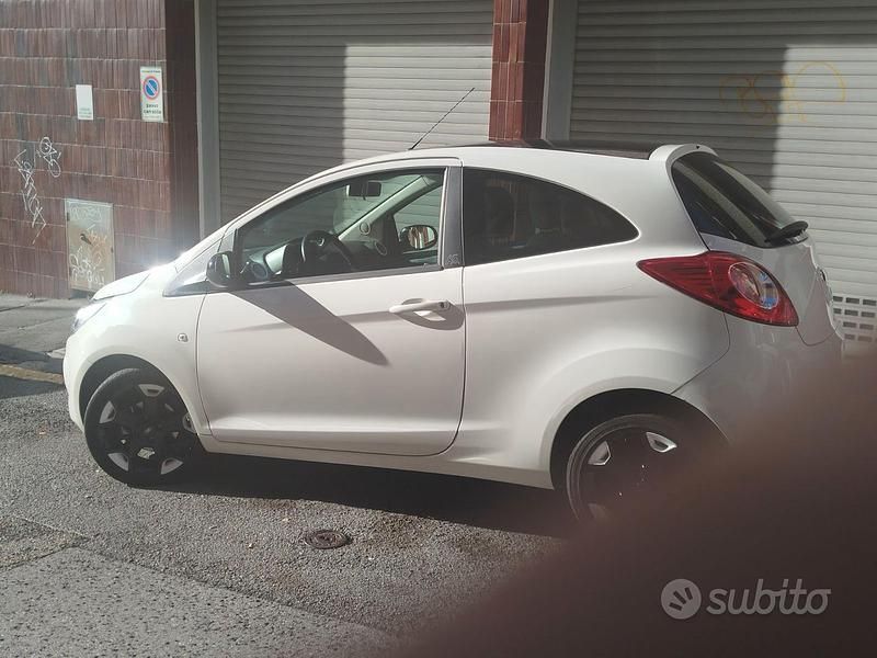 Usata Ford Ka 69 CV (50 kW) 2015 Bianco Utilitaria