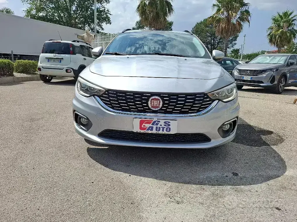Usata Fiat Tipo Lounge 120 CV (88 kW) 2019 Grigio Station wagon