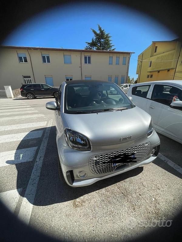 Usata Smart ForTwo Electric Drive 52 kW (71 CV) 2022 Grigio Cabrio