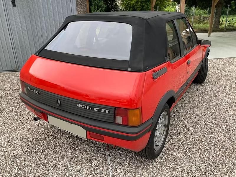 Usata Peugeot 205 112 CV (82 kW) 1988 Rosso Cabrio