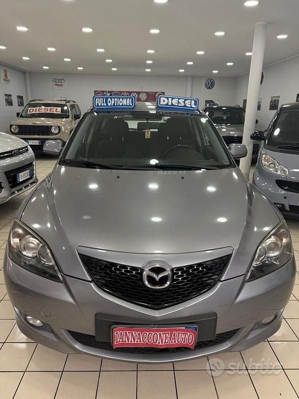 Grigio Usata 2004 Mazda 3 Tre volumi | 1999 € (Buon prezzo) - Immagine 1/4