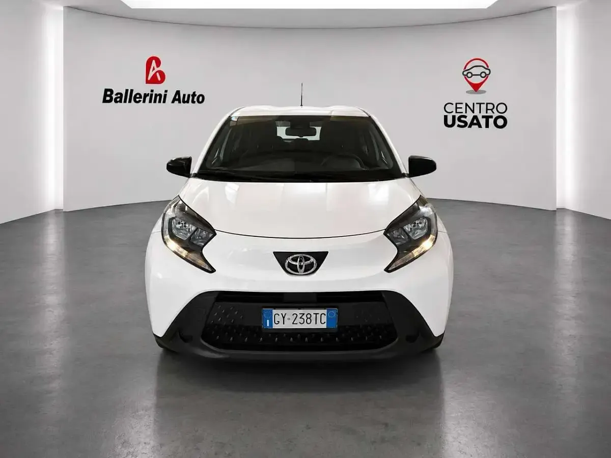 Usata Toyota Aygo X Active 72 CV (52 kW) 2025 Bianco SUV