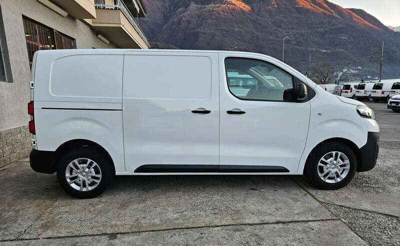 Usata Opel Vivaro 122 CV (89 kW) 2020 Bianco Monovolume