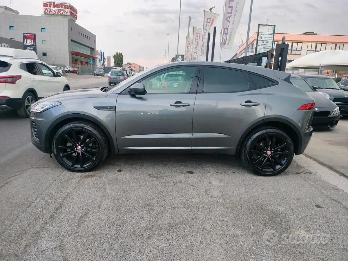 Usata Jaguar E-Pace R-Dynamic 150 CV (110 kW) 2018 Grigio SUV