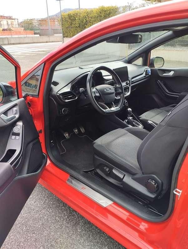 Usata Ford Fiesta ST-Line 101 CV (74 kW) 2018 Rosso Utilitaria
