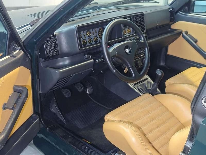 Usata Lancia Delta 205 CV (150 kW) 1992 Verde Utilitaria