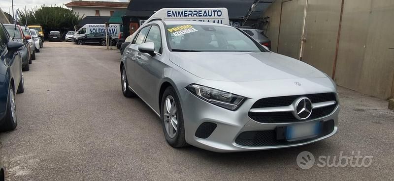 Usata Mercedes A180 Business 115 CV (84 kW) 2020 Grigio Berlina