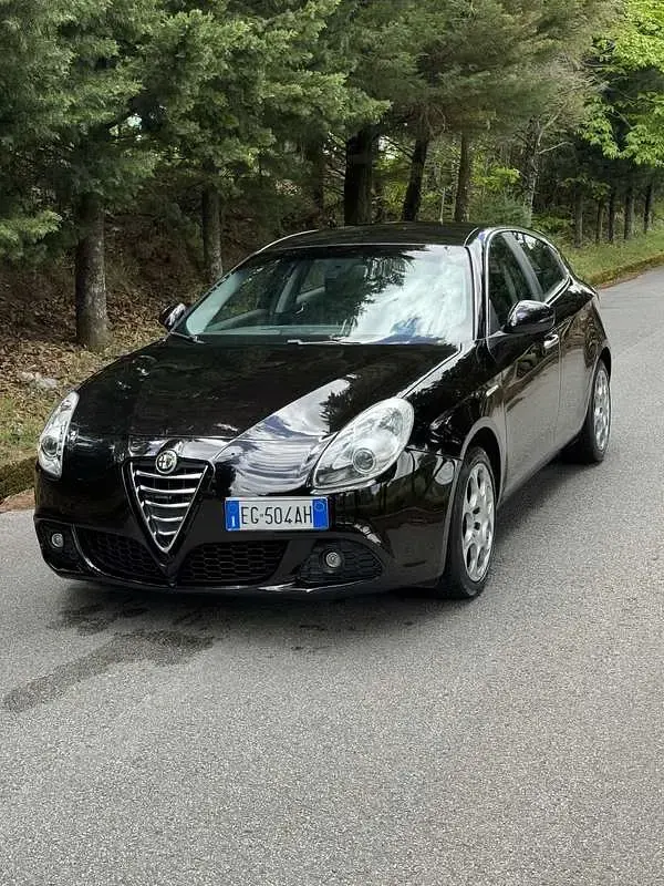 Second-hand Alfa Romeo Giulietta 105 CP (77 kW) 2011 Hatchback