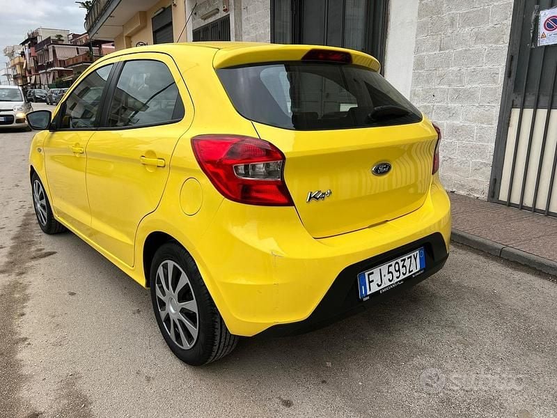 Usata Ford Ka Plus 85 CV (62 kW) 2017 Giallo Utilitaria