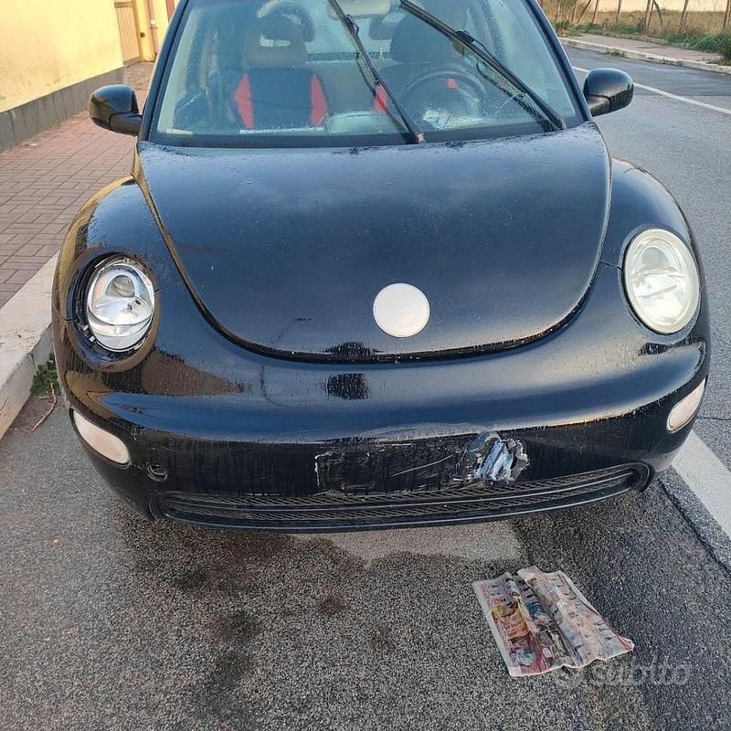 Nero Usata 2001 VW Beetle Berlina | 970 € (Super prezzo) - Immagine 1/4