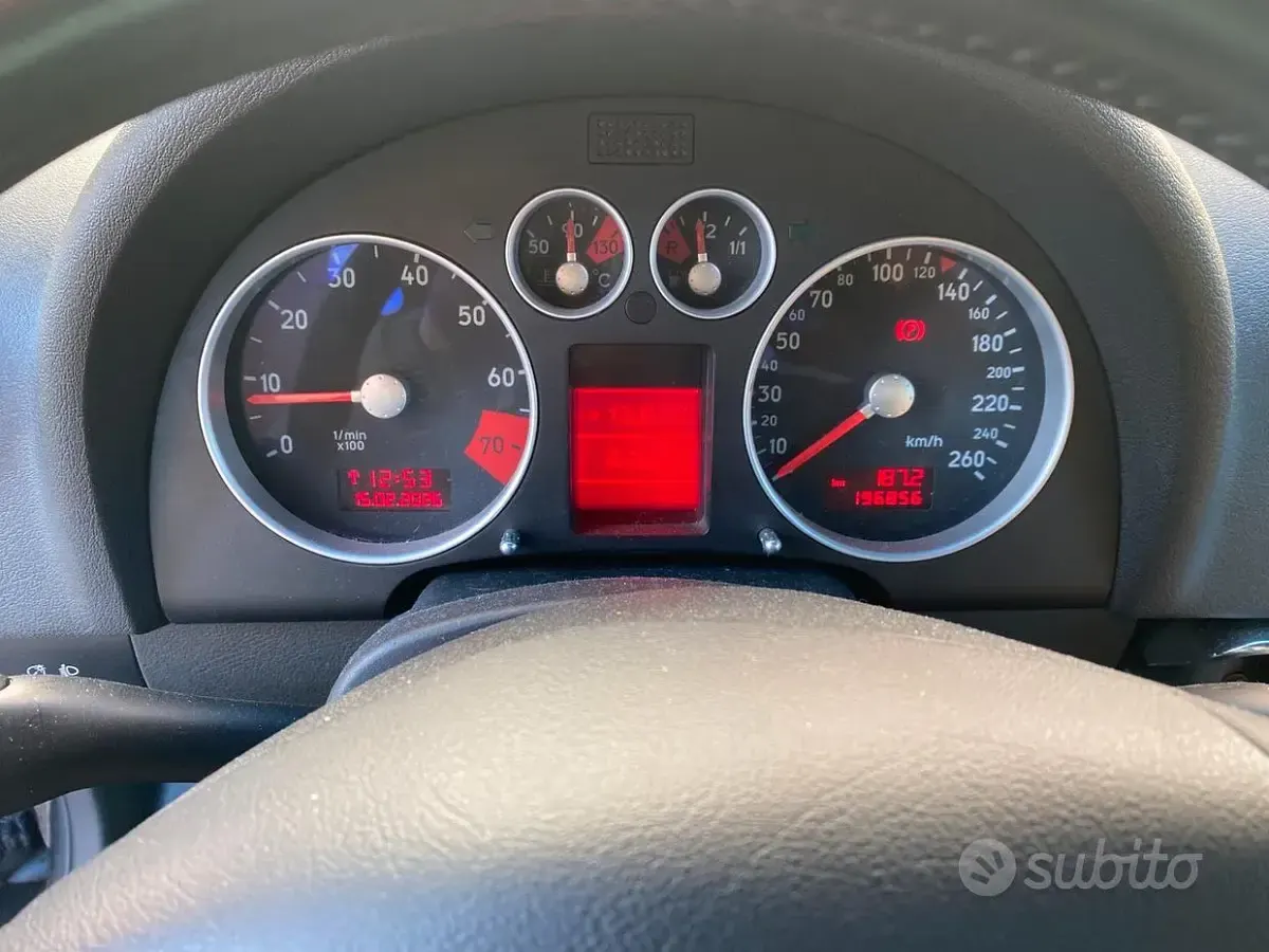 Usata Audi TT 179 CV (131 kW) 2005 Blu Coupé