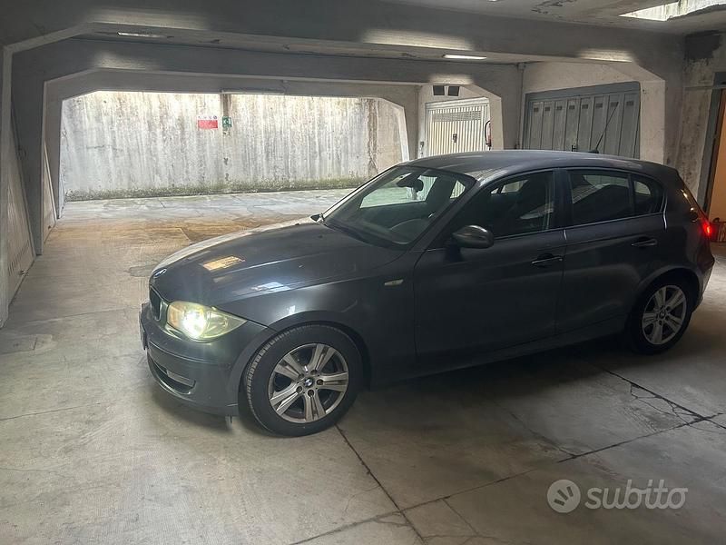 Grigio Usata 2008 BMW 118 Due volumi | 2400 € (Ottimo prezzo) - Immagine 1/4