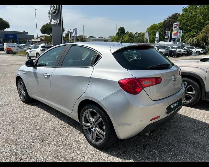 Usata Alfa Romeo Giulietta Super 120 CV (88 kW) 2016 Grigio Utilitaria