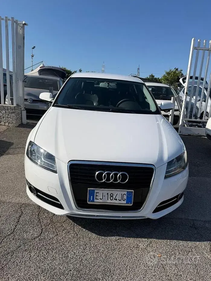 Usata Audi A3 Ambition 105 CV (77 kW) 2011 Bianco Utilitaria