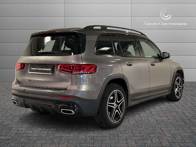 Usata Mercedes GLB180 Premium 116 CV (85 kW) 2022 Grigio montagna SUV